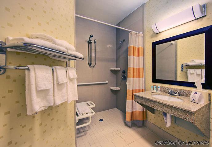 Springhill By Marriott Hotel 3*