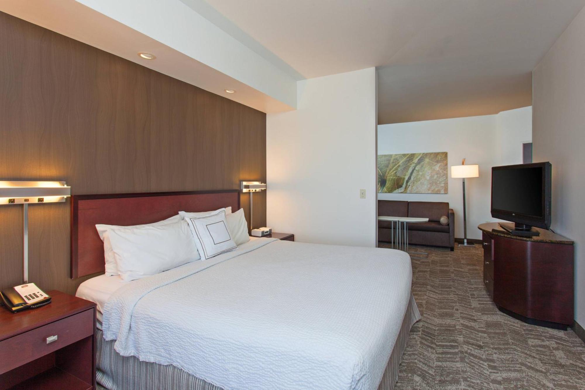 Springhill By Marriott Hotel